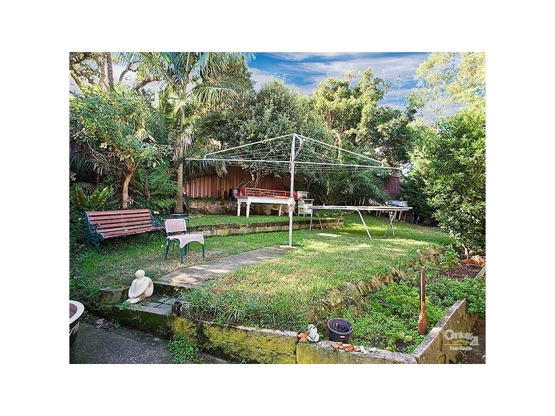 1 Erang Avenue, Kirrawee NSW 2232