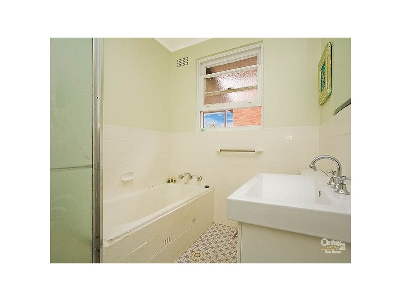 1 Erang Avenue, Kirrawee NSW 2232