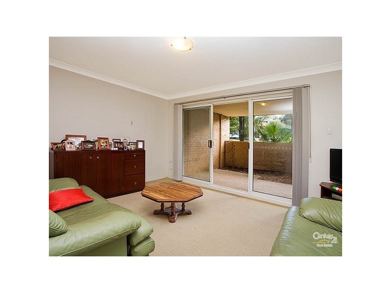 9/4 Railway Cres, Jannali NSW 2226