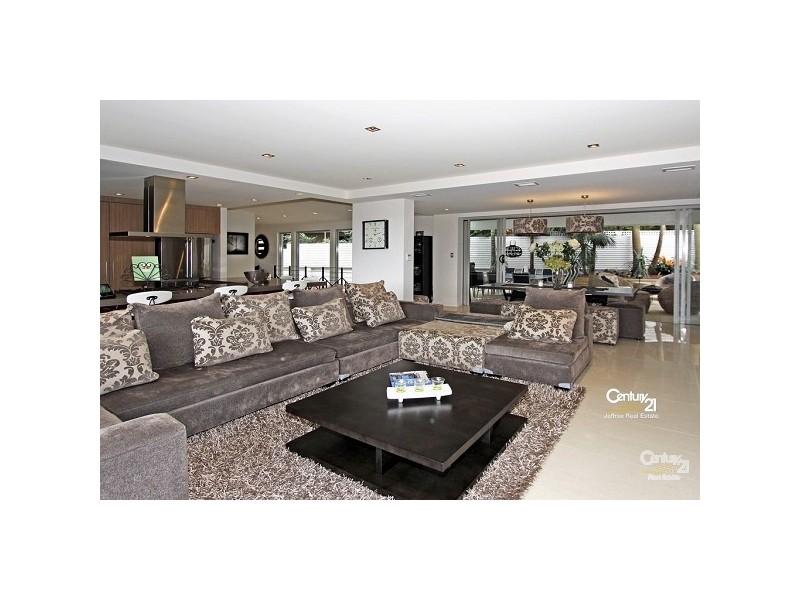 18 Flat Rock Road, Gymea Bay NSW 2227