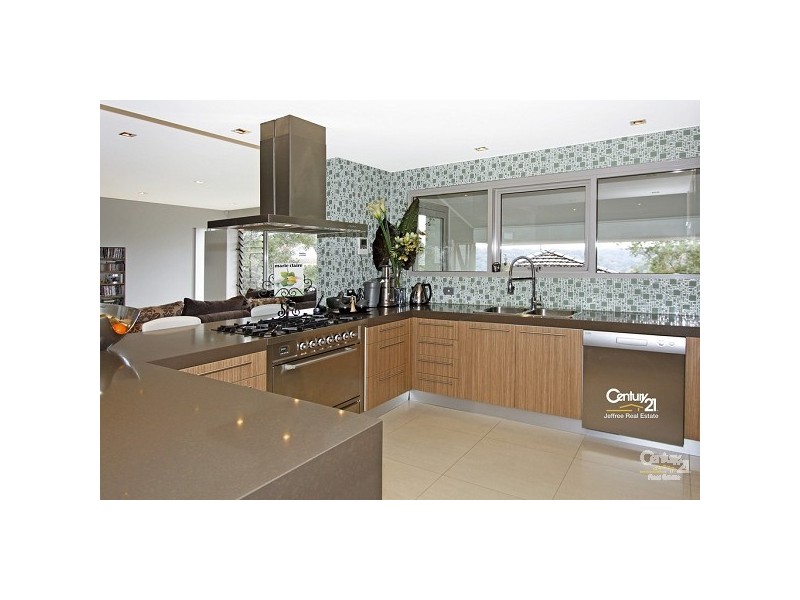 18 Flat Rock Road, Gymea Bay NSW 2227