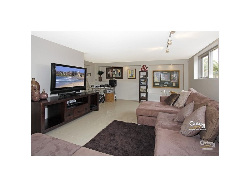 18 Flat Rock Road, Gymea Bay NSW 2227