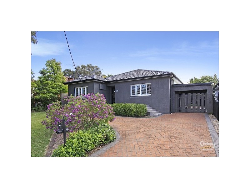 211 Oak Road, Kirrawee NSW 2232