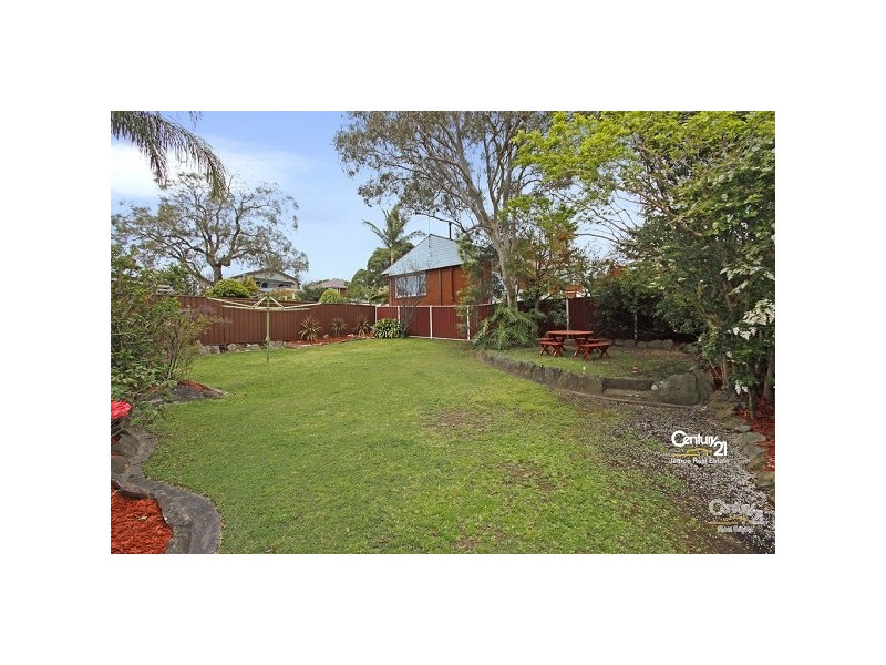 17 Gundain Road, Kirrawee NSW 2232