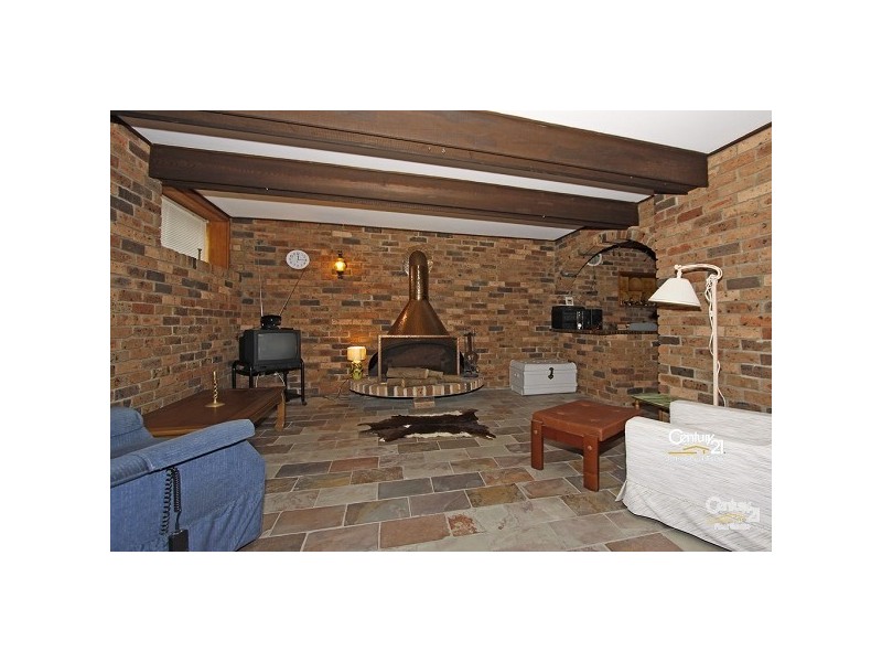 17 Gundain Road, Kirrawee NSW 2232