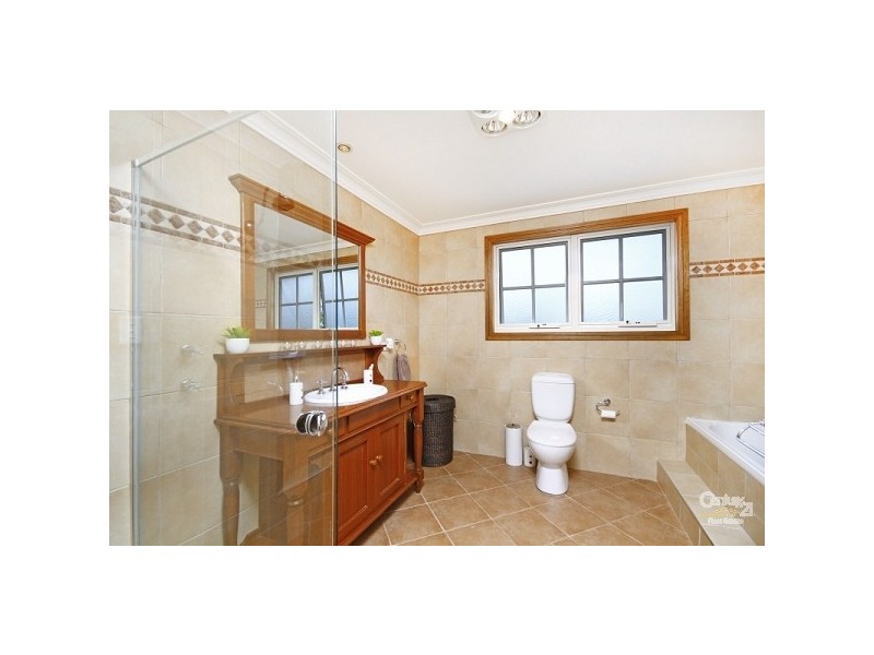 8 Warcoo Avenue, Gymea Bay NSW 2227