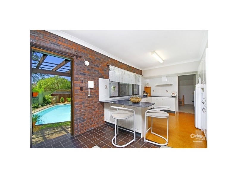 27 Queanbeyan Avenue, Miranda NSW 2228