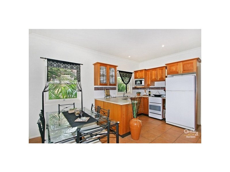 11 Kirrawee Avenue, Kirrawee NSW 2232
