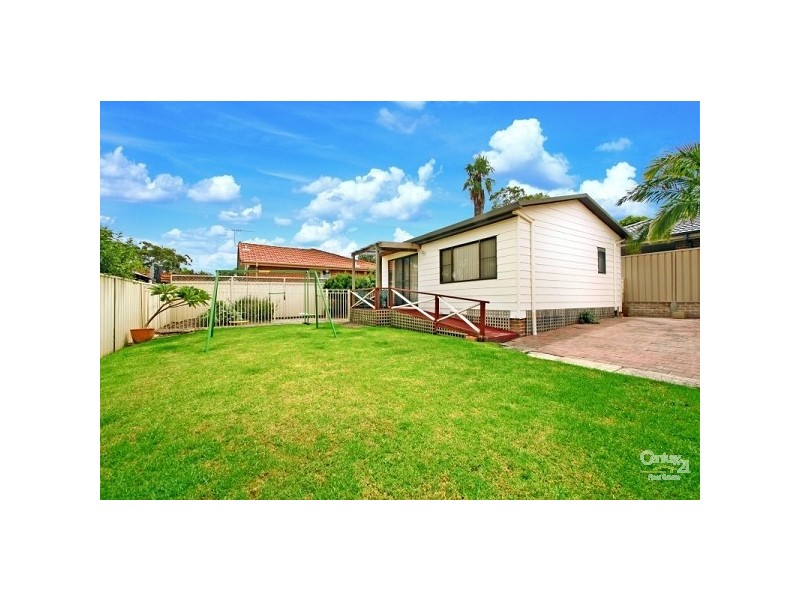 11 Kirrawee Avenue, Kirrawee NSW 2232