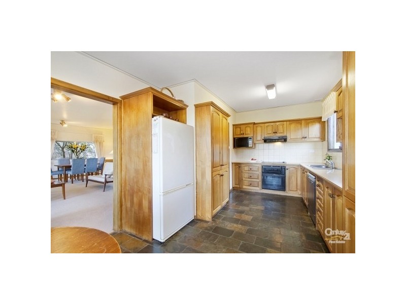 8 Timaru Place, Kirrawee NSW 2232