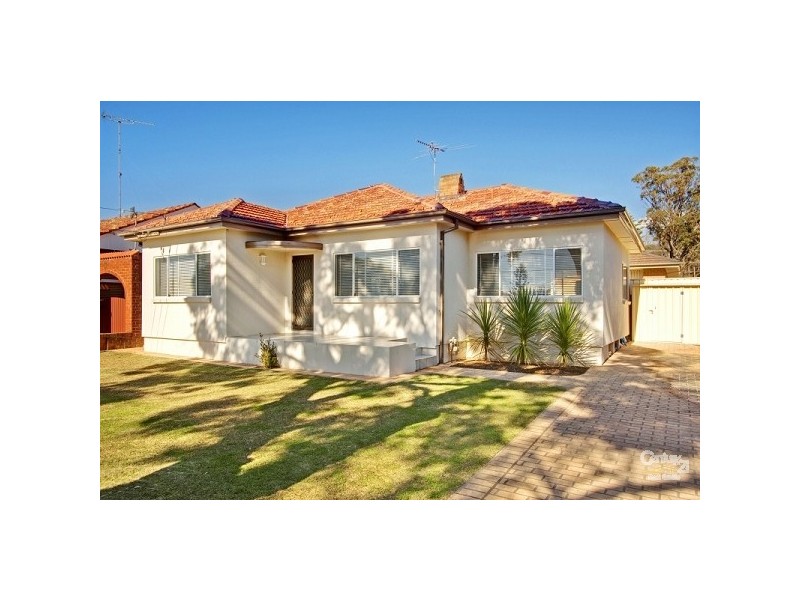 18 Pacific Street, Caringbah NSW 2229