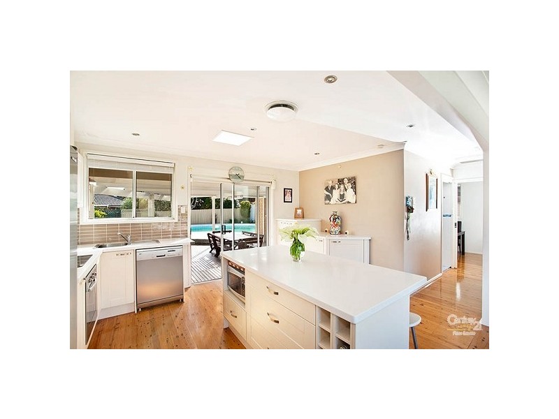 11 Putland Close, Kirrawee NSW 2232