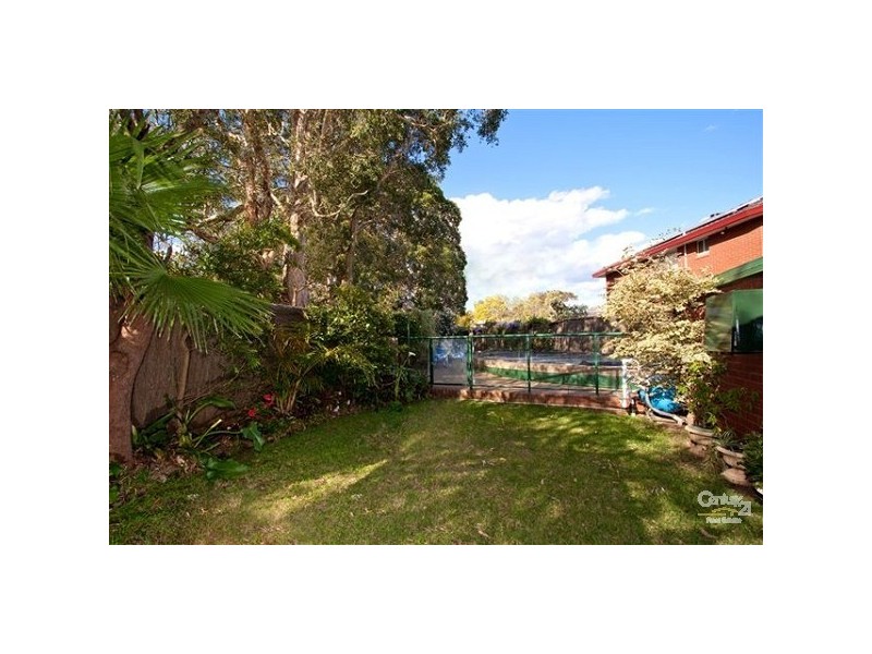 2 Putland Close, Kirrawee NSW 2232