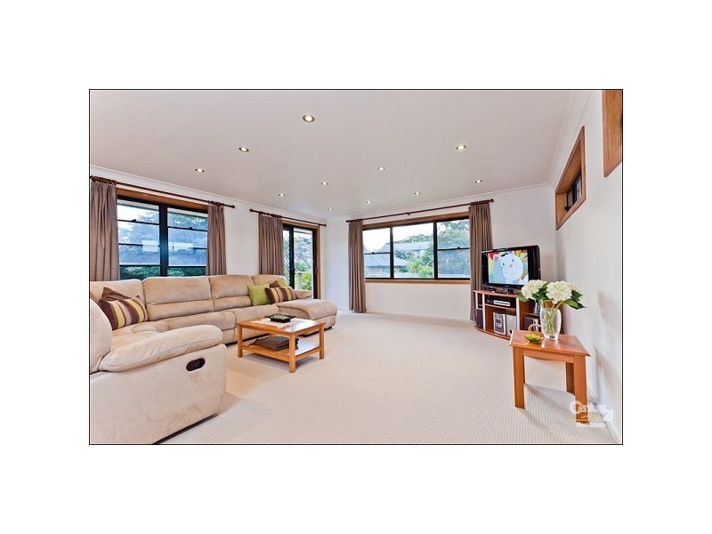 7 Lowana Avenue, Kirrawee NSW 2232