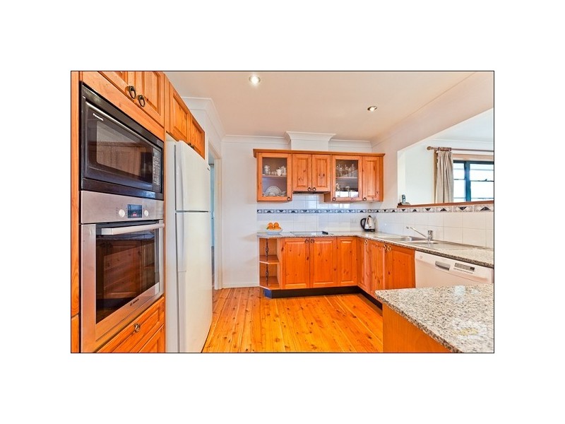 7 Lowana Avenue, Kirrawee NSW 2232