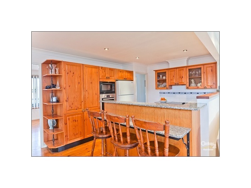 7 Lowana Avenue, Kirrawee NSW 2232