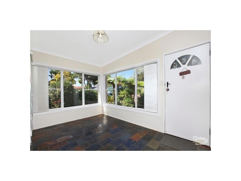 23 Wolstenholme Ave, Gymea NSW 2227