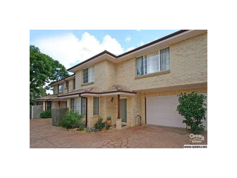 2/7 Paddison Ave, Gymea NSW 2227