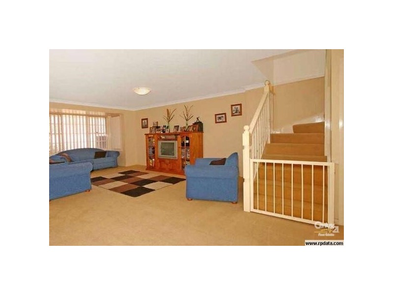 2/7 Paddison Ave, Gymea NSW 2227