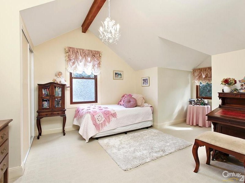 81 Bunarba Road, Gymea Bay NSW 2227