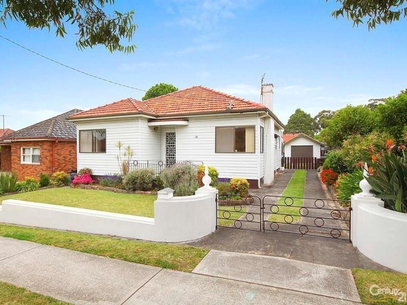 18 Durbar Avenue, Kirrawee NSW 2232