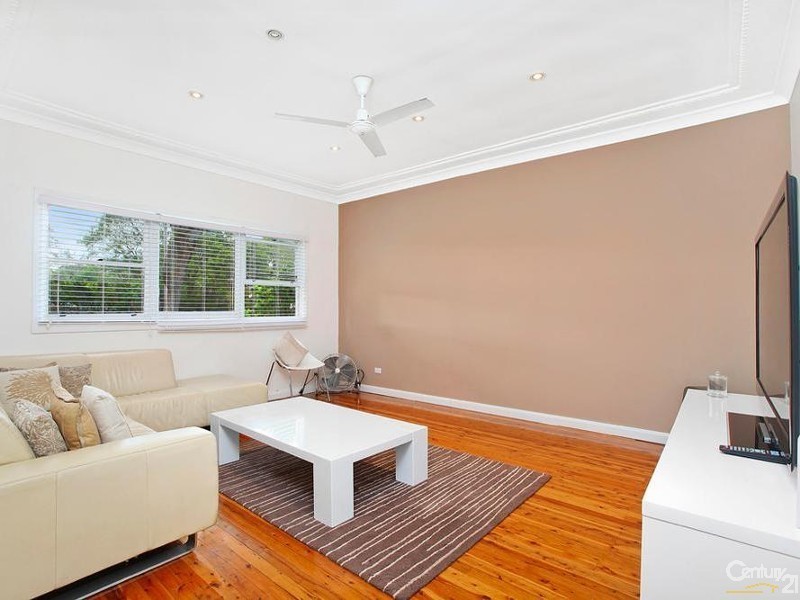 8 Paddison Avenue, Gymea NSW 2227