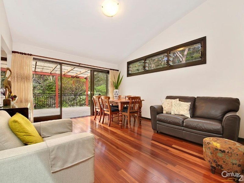 8 Tea Tree Place, Kirrawee NSW 2232