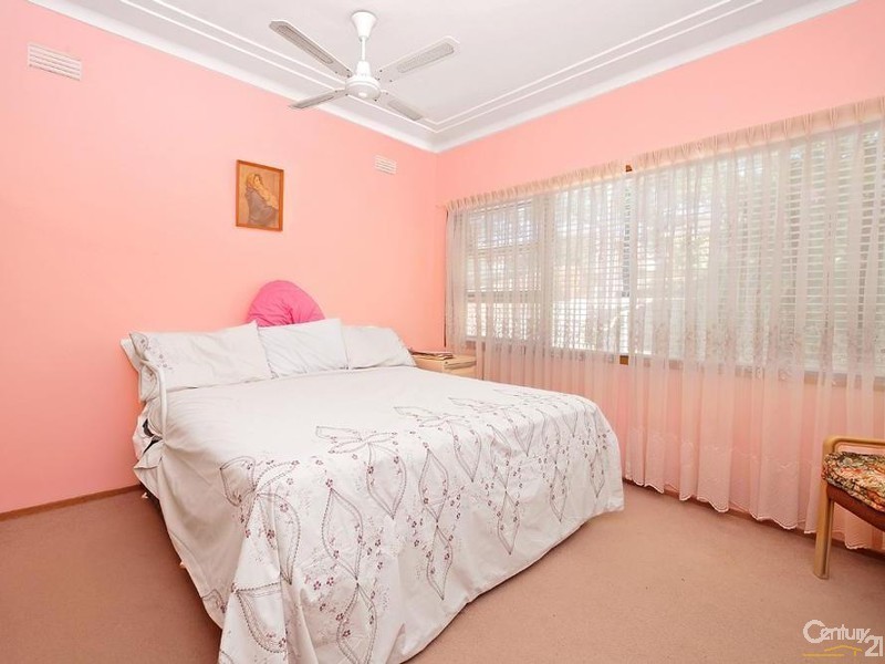 28 Gorada Avenue, Kirrawee NSW 2232