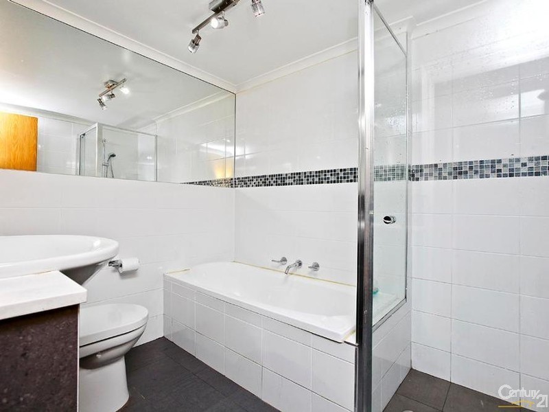 2/83-89 Auburn Street, Sutherland NSW 2232