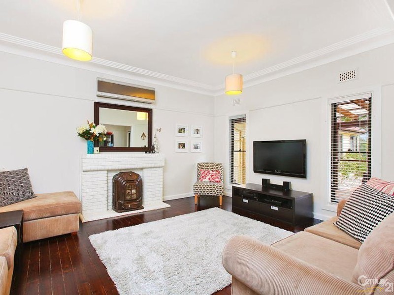 37 Hunter Street, Kirrawee NSW 2232