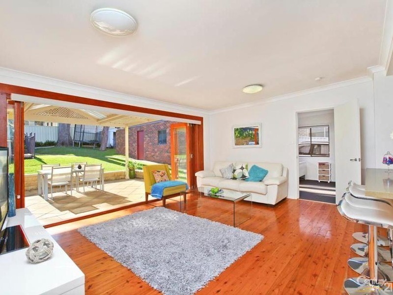 17 North West Arm Road, Gymea NSW 2227