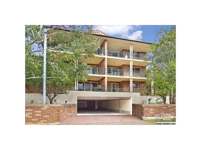 1/124 Flora Street, Sutherland NSW 2232