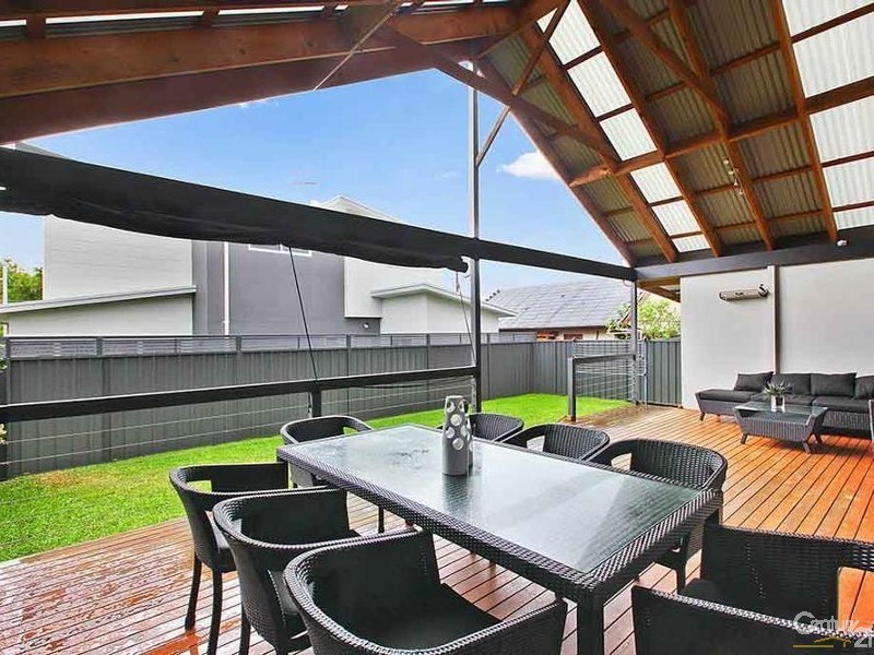 272 Gymea Bay Road, Gymea Bay NSW 2227