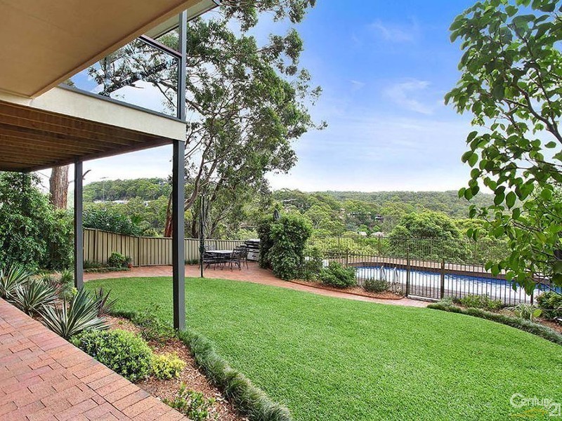 11 Nowra Place, Gymea Bay NSW 2227