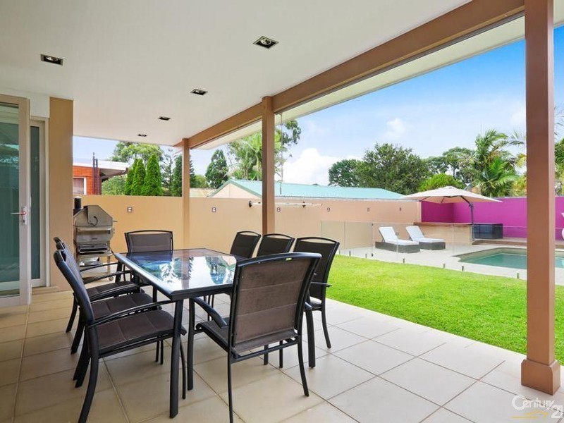 11 Milner Avenue, Kirrawee NSW 2232
