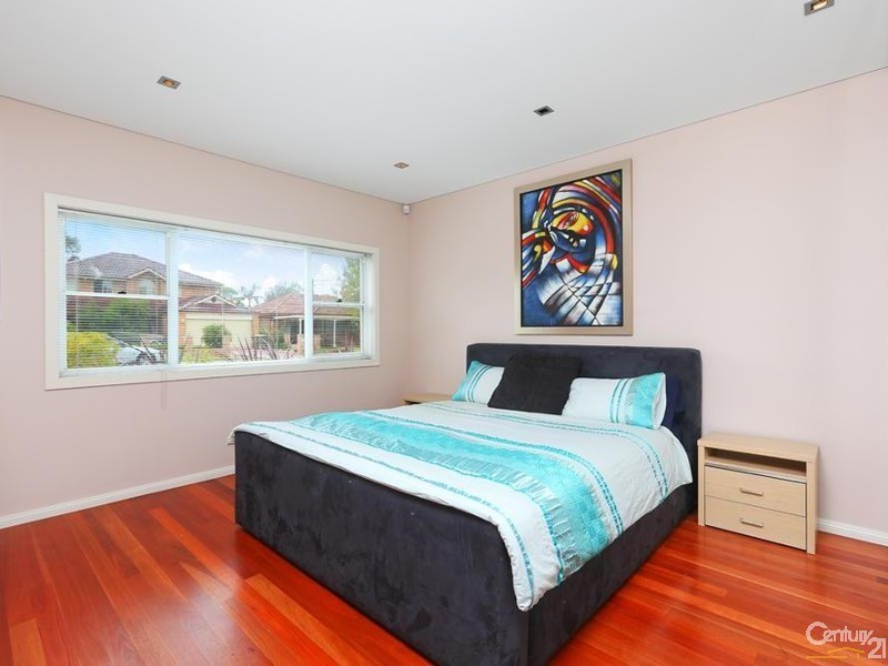 11 Milner Avenue, Kirrawee NSW 2232