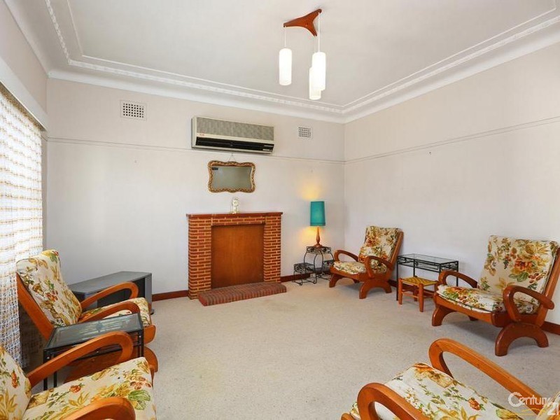 378 The Boulevarde, Kirrawee NSW 2232