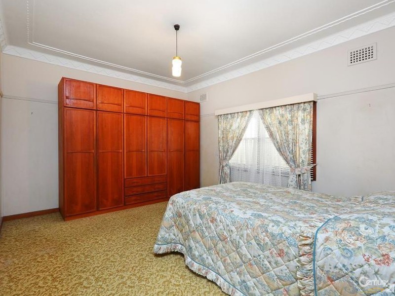 378 The Boulevarde, Kirrawee NSW 2232