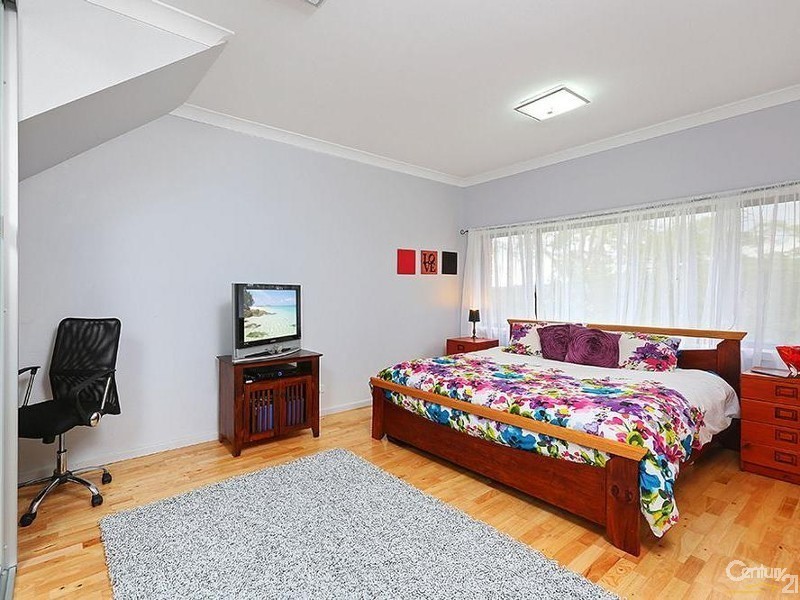 23 Serpentine Road, Gymea NSW 2227