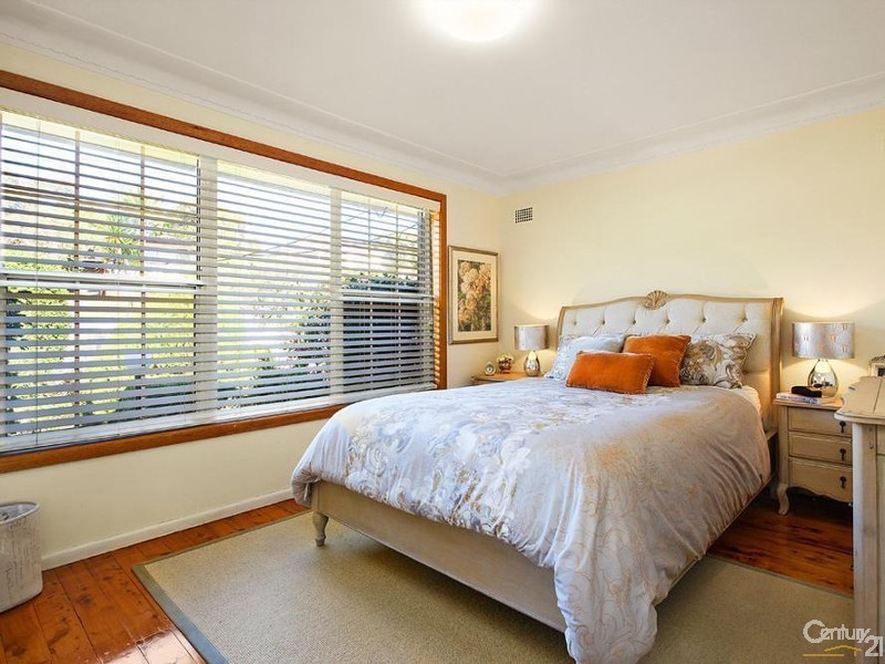 296 Gymea Bay Road, Gymea Bay NSW 2227