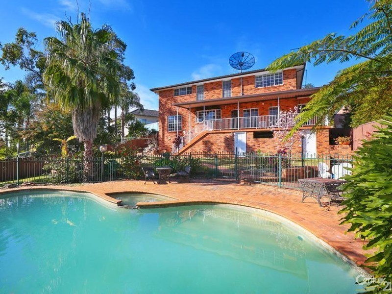 94 Sylvan Ridge Drive, Illawong NSW 2234