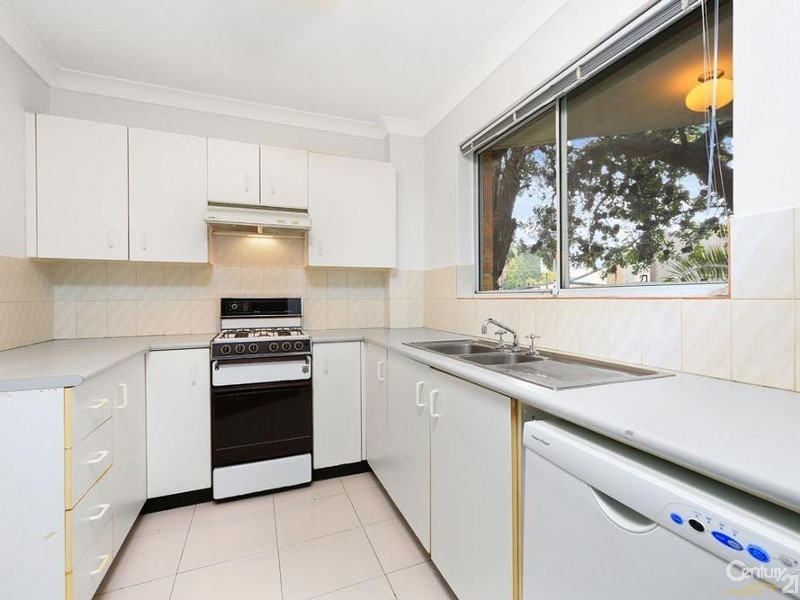 2/23 Robertson Street, Sutherland NSW 2232