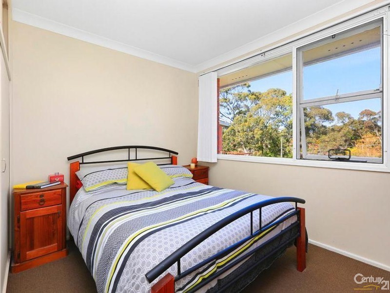 13 Wanganui Road, Kirrawee NSW 2232