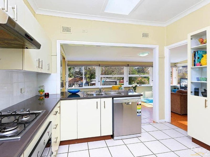 46 Bottle Forest Rd, Heathcote NSW 2233