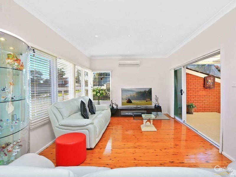 28 Graham Avenue, Miranda NSW 2228