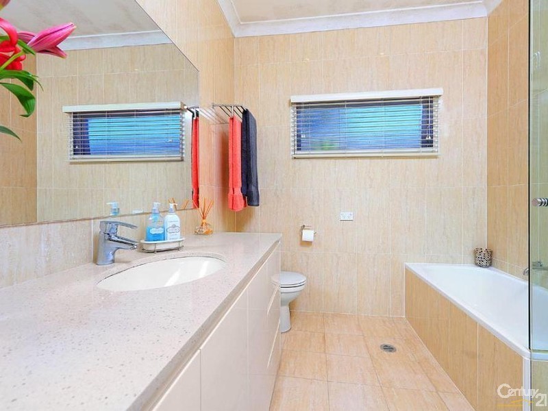 28 Graham Avenue, Miranda NSW 2228