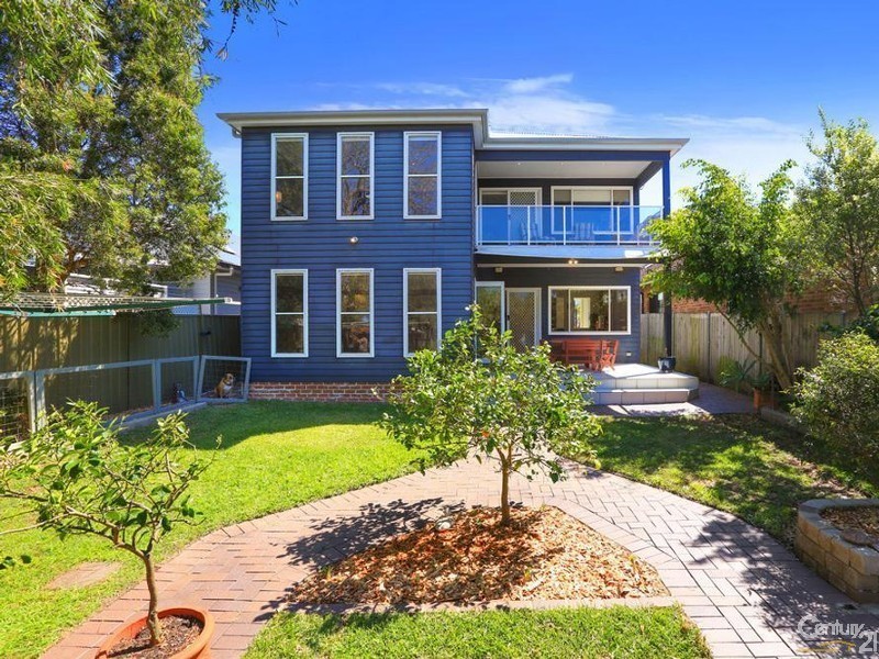 18 Girraween Avenue, Como NSW 2226