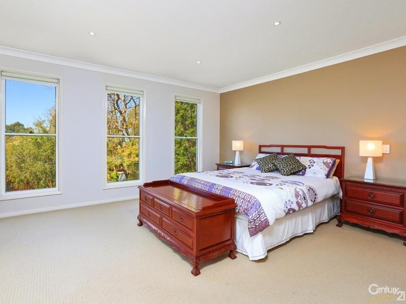 18 Girraween Avenue, Como NSW 2226