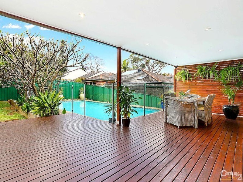106 Auburn Street, Kirrawee NSW 2232