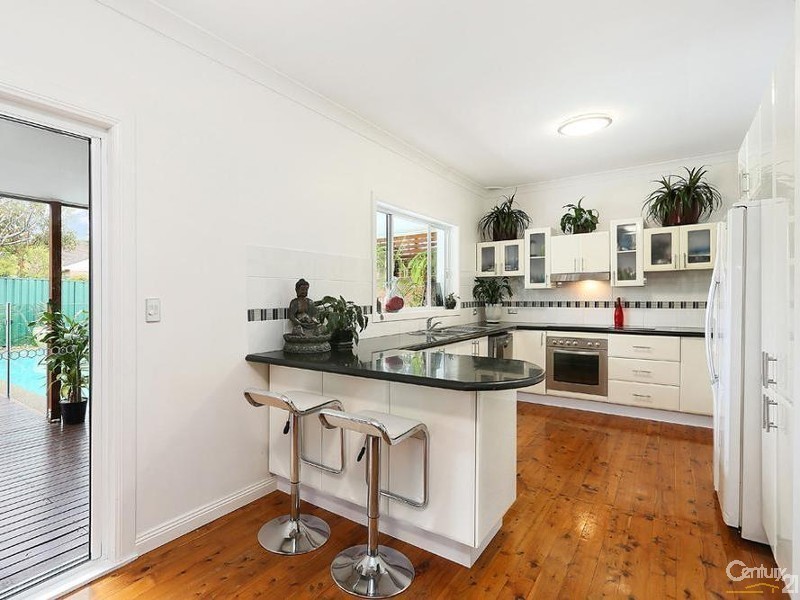 106 Auburn Street, Kirrawee NSW 2232